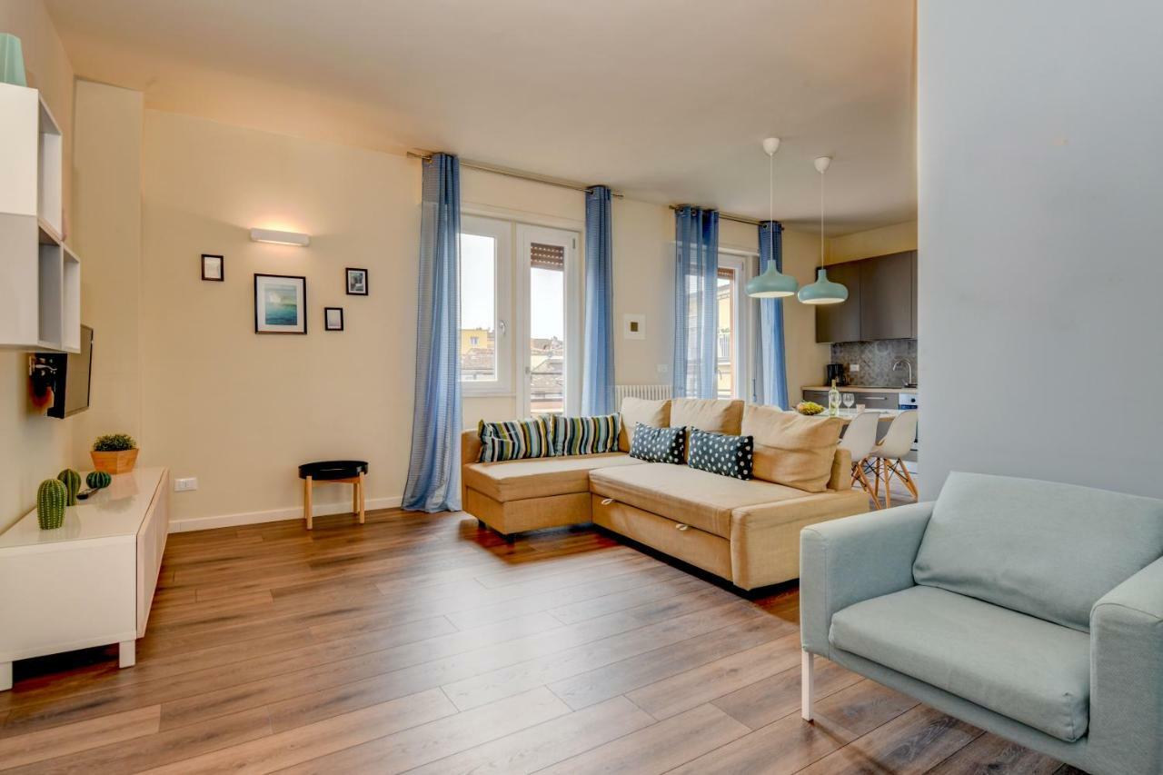 Desenzanoloft Official Partner Marriott Homes & Villas - Jack'S Penthouse Дезенцано-дель-Гарда Экстерьер фото